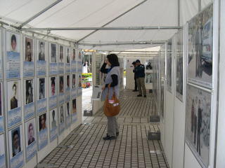 平成22年10月23日写真パネル展（拉致被害者救出のための集い）1
