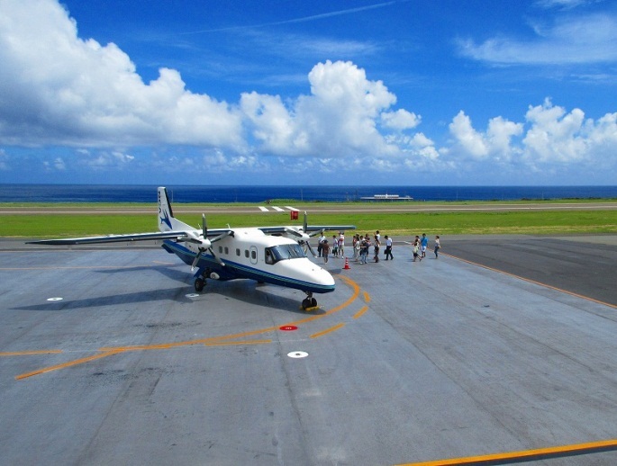 新中央航空の調布－三宅島航路（１日３便）が運航開始 写真