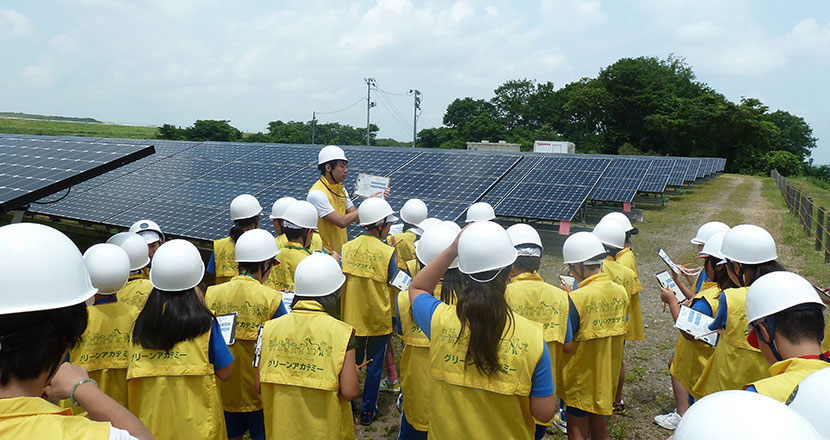 Picture of Hands-on learning at the mega solar systems