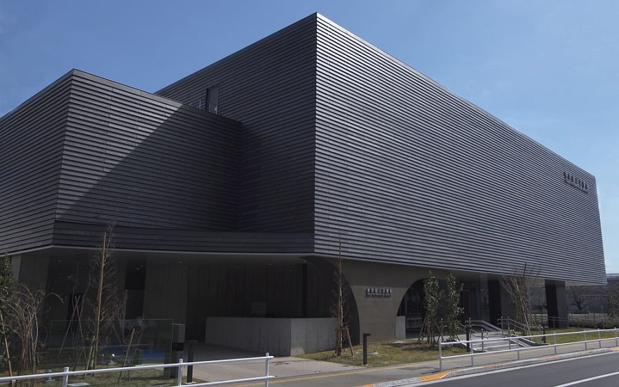 新公文書館外観2020年3月