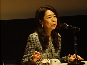 辻井いつ子さんの御講演の写真