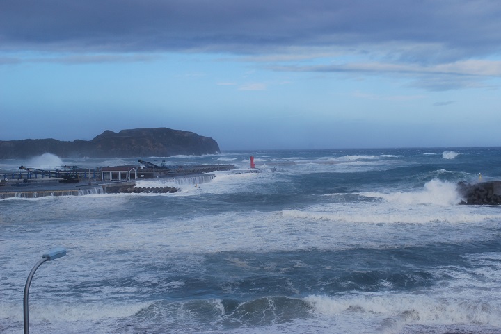 新島港